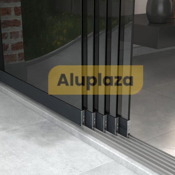 5-rails glazen schuifwand (getint)